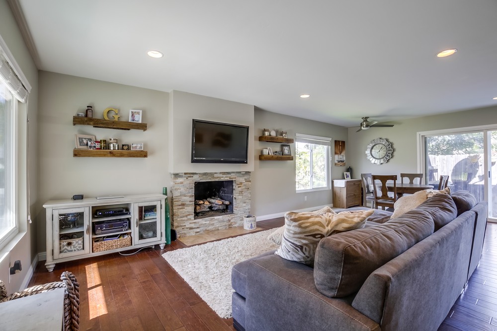 Virtual tour photo 8 of 48 for 6717 Lipmann St