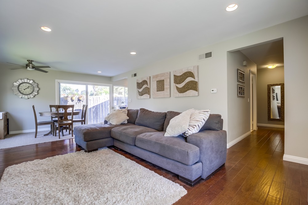 Virtual tour photo 10 of 48 for 6717 Lipmann St