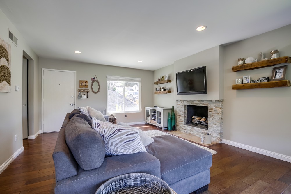 Virtual tour photo 12 of 48 for 6717 Lipmann St