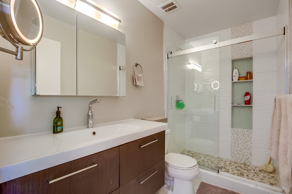 Virtual tour photo 32 of 48 for 6717 Lipmann St