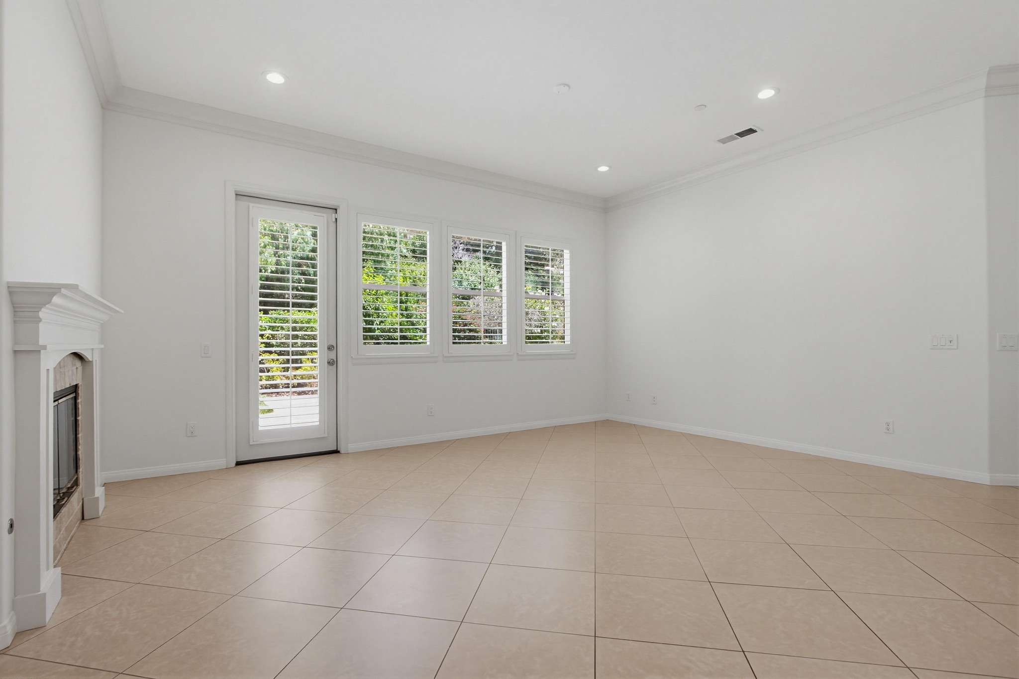 Virtual tour photo 19 of 68 for 672 Inverlochy Dr