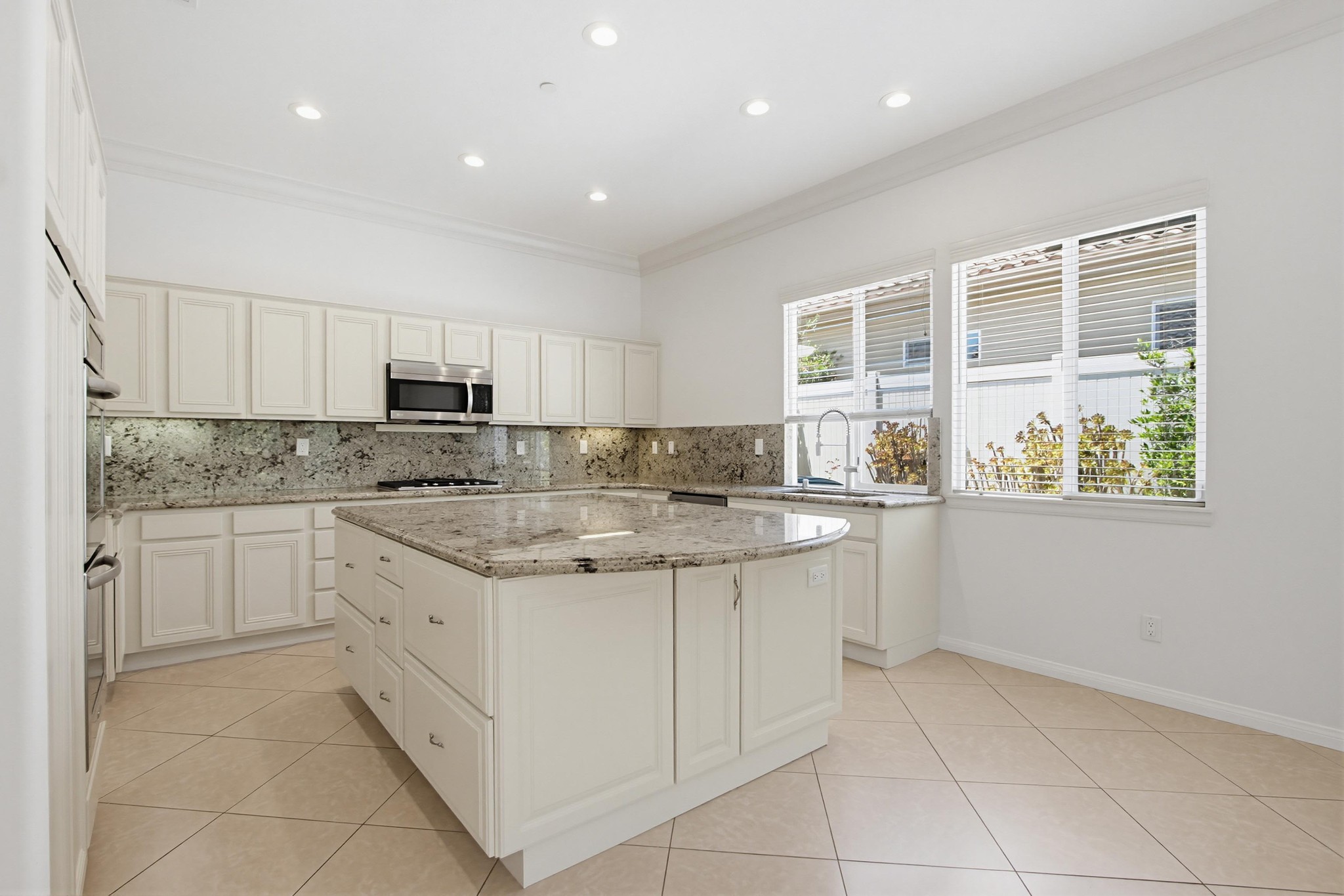 Virtual tour photo 23 of 68 for 672 Inverlochy Dr
