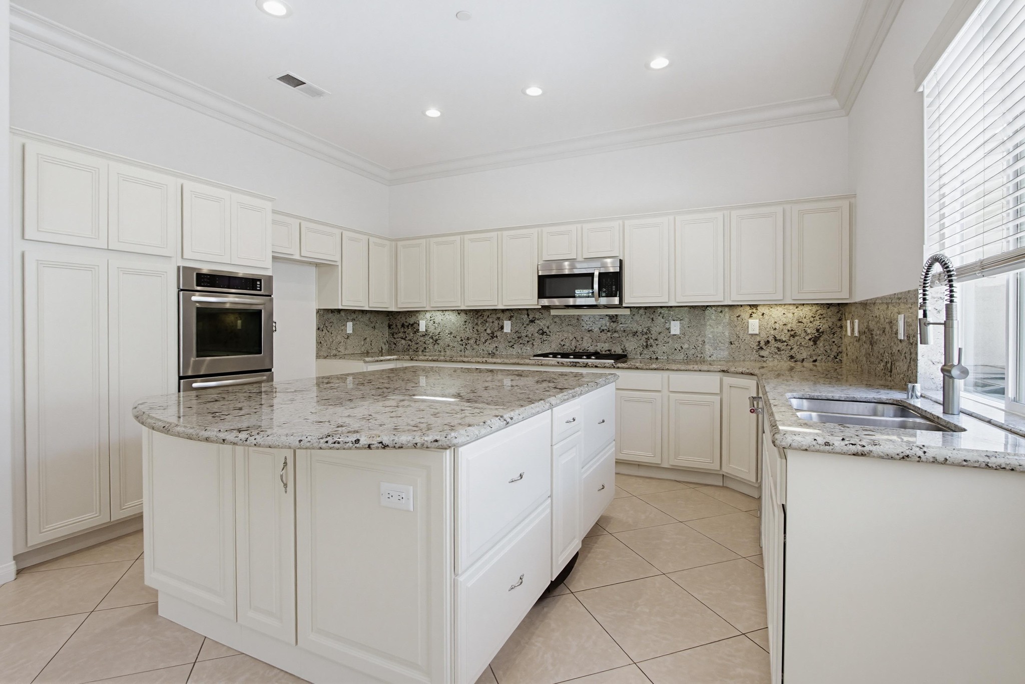 Virtual tour photo 24 of 68 for 672 Inverlochy Dr