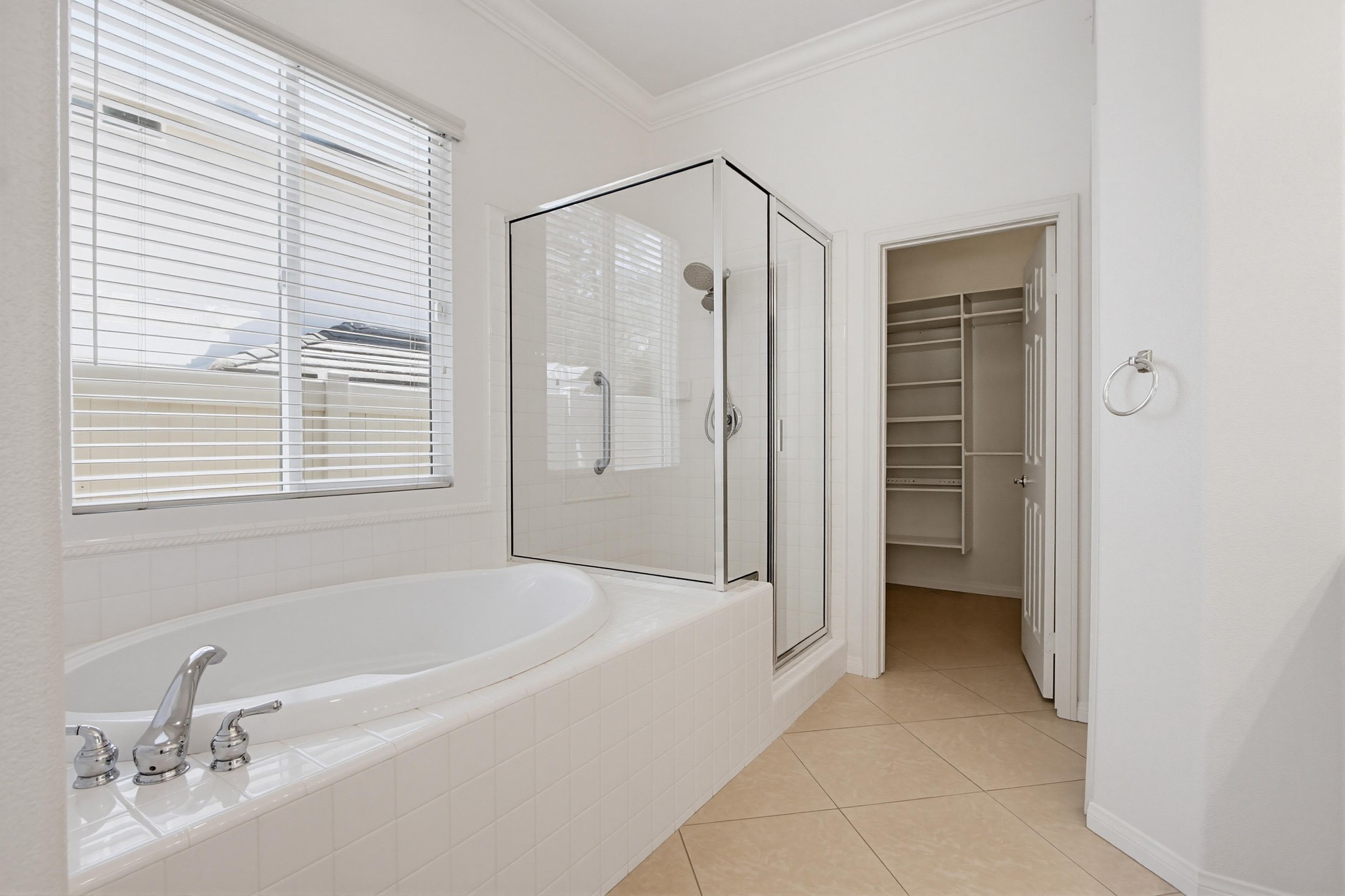 Virtual tour photo 36 of 68 for 672 Inverlochy Dr