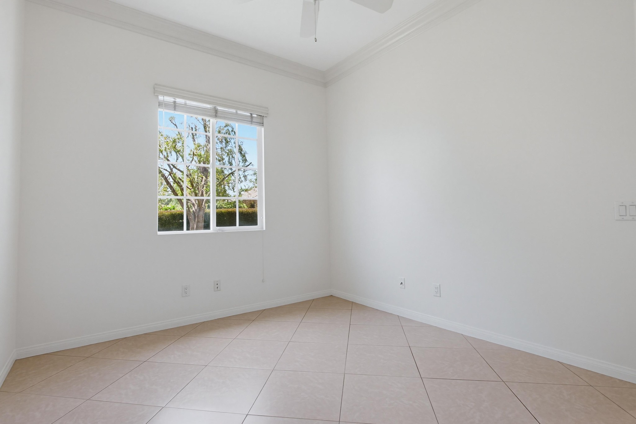 Virtual tour photo 44 of 68 for 672 Inverlochy Dr