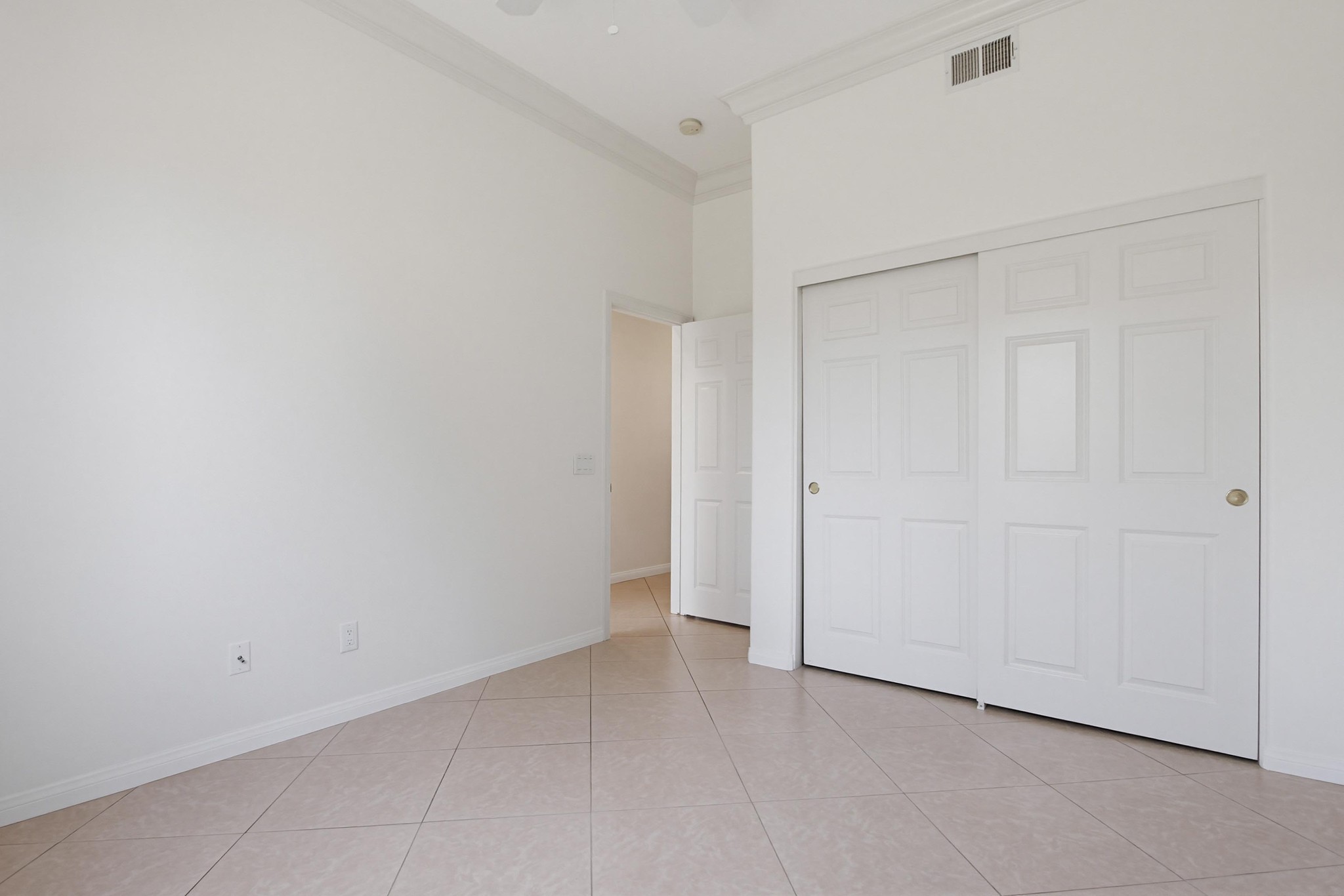 Virtual tour photo 45 of 68 for 672 Inverlochy Dr