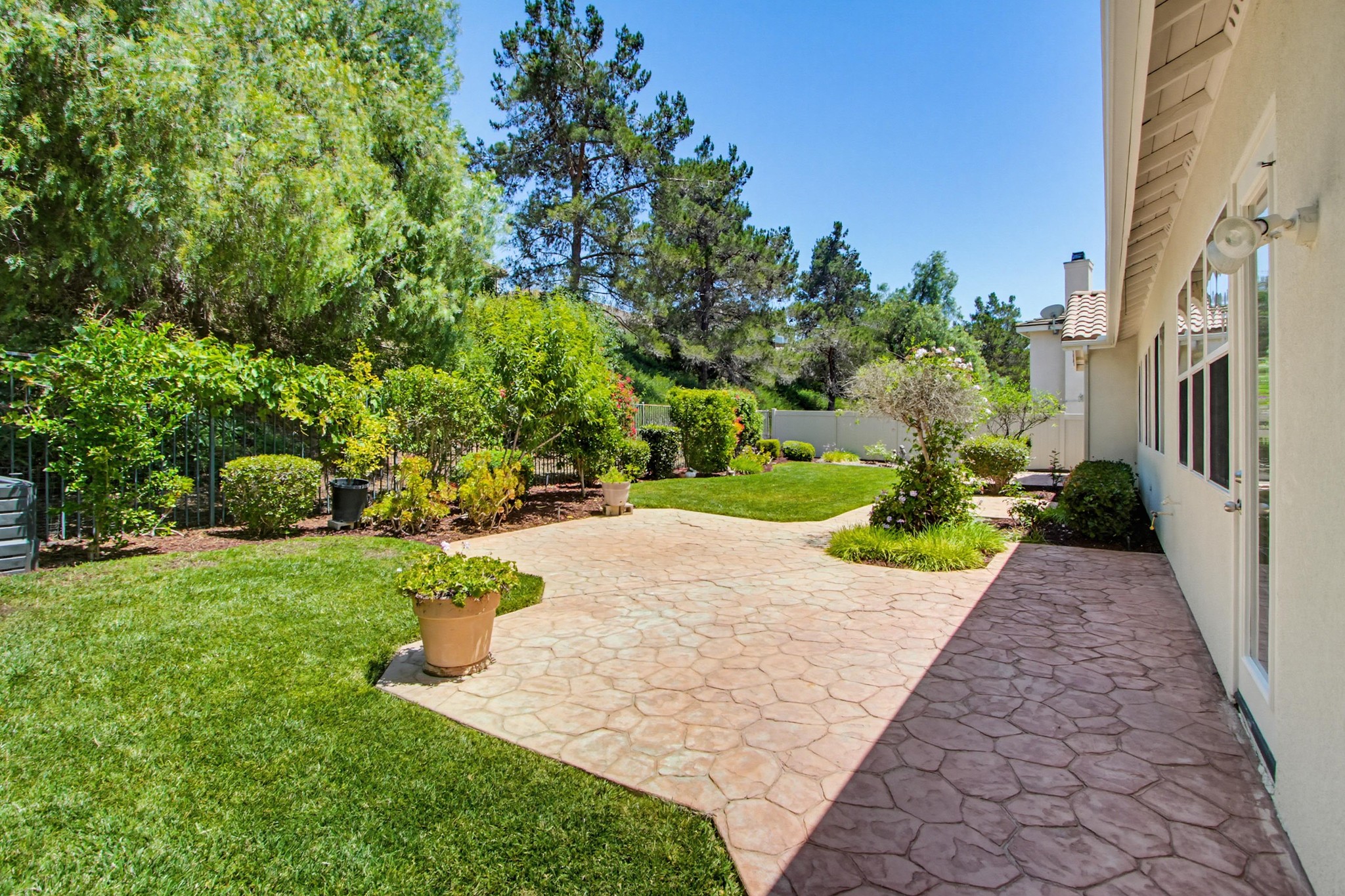 Virtual tour photo 48 of 68 for 672 Inverlochy Dr