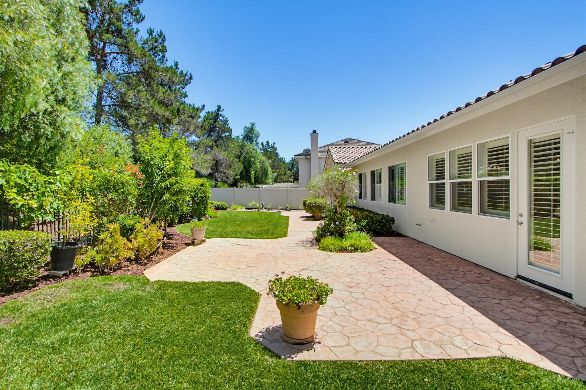 Virtual tour photo 49 of 68 for 672 Inverlochy Dr