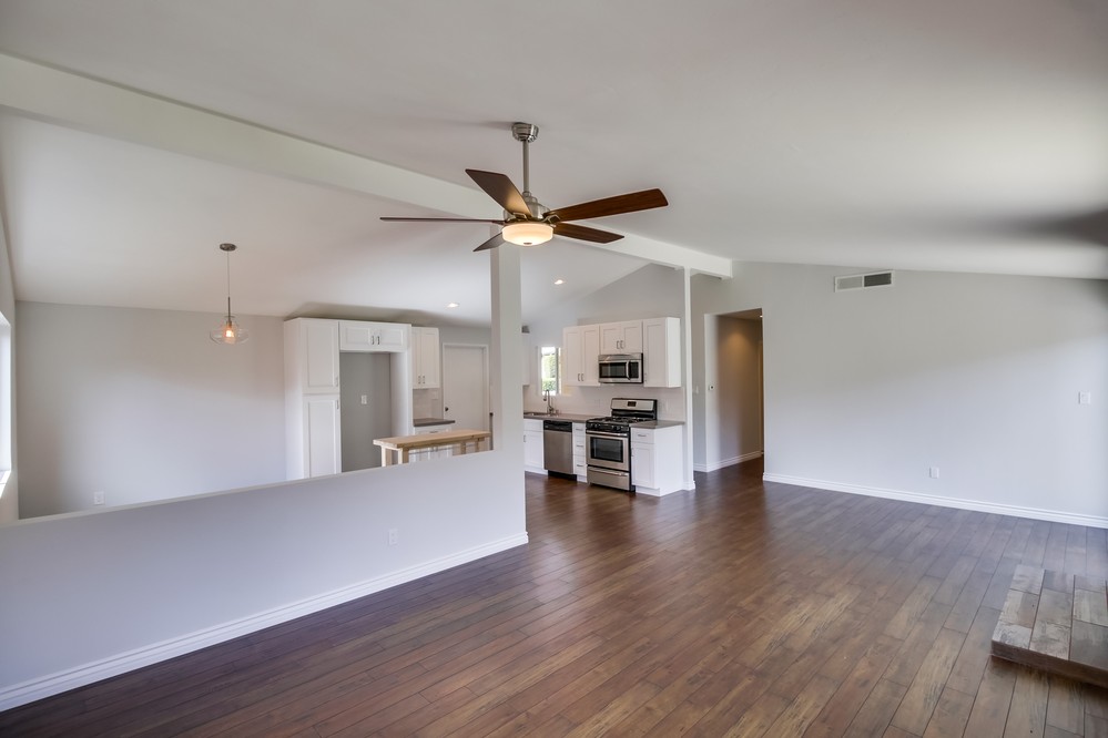 Virtual tour photo 9 of 22 for 6727 Ballinger Ave