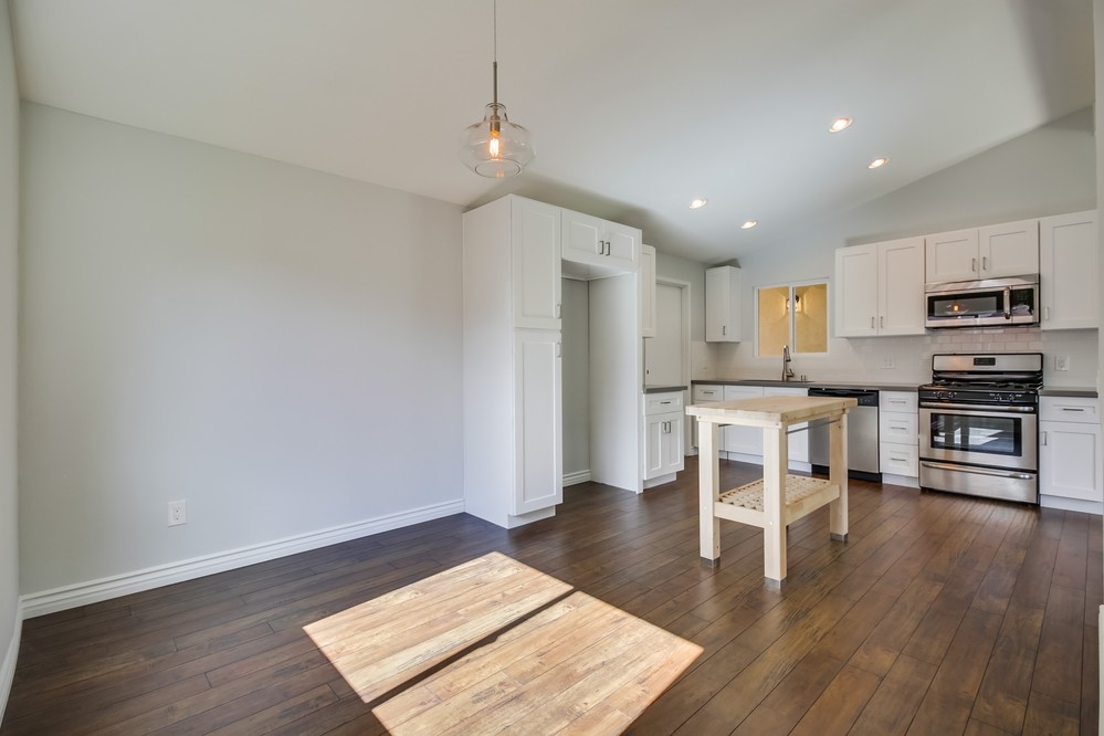 Virtual tour photo 6 of 22 for 6727 Ballinger Ave