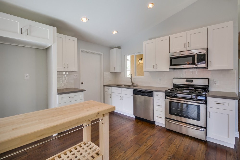 Virtual tour photo 7 of 22 for 6727 Ballinger Ave