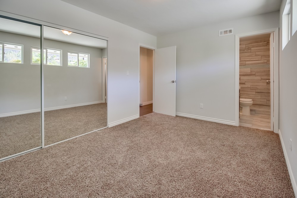 Virtual tour photo 12 of 22 for 6727 Ballinger Ave