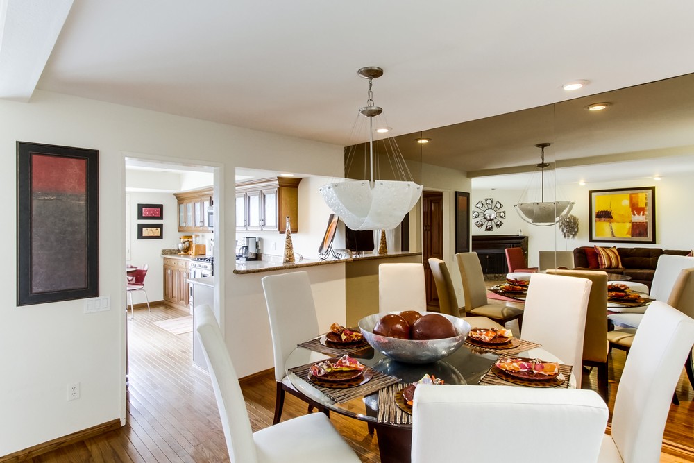 Virtual tour photo 9 of 45 for 6733 Fashion Hills Blvd