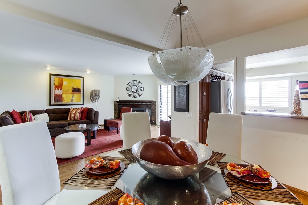 Virtual tour photo 10 of 45 for 6733 Fashion Hills Blvd