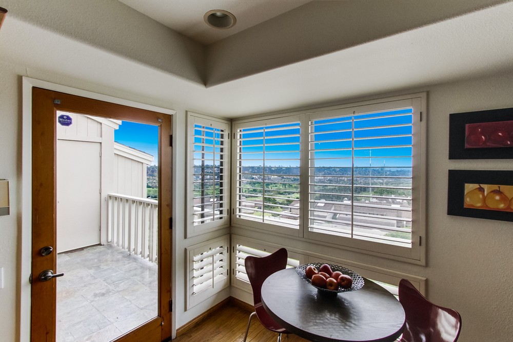 Virtual tour photo 15 of 45 for 6733 Fashion Hills Blvd