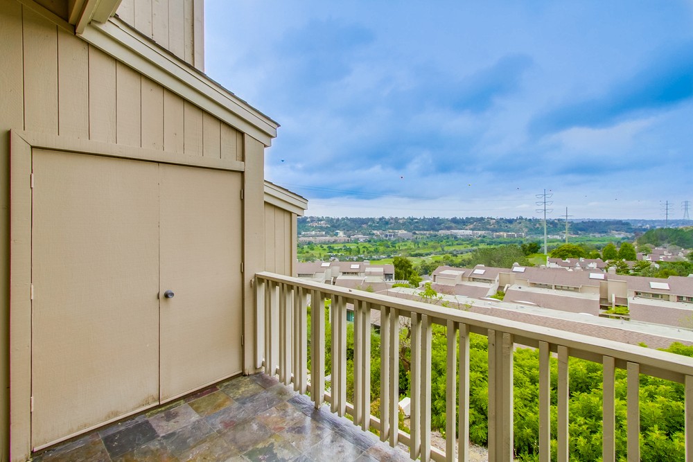 Virtual tour photo 16 of 45 for 6733 Fashion Hills Blvd