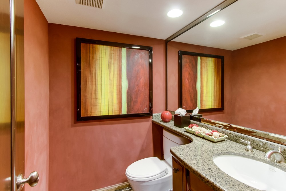 Virtual tour photo 21 of 45 for 6733 Fashion Hills Blvd