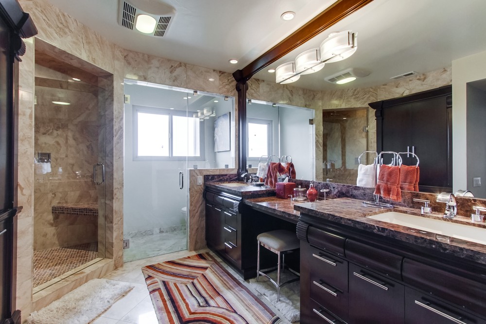 Virtual tour photo 26 of 45 for 6733 Fashion Hills Blvd