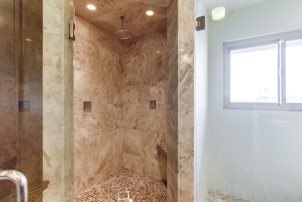 Virtual tour photo 27 of 45 for 6733 Fashion Hills Blvd