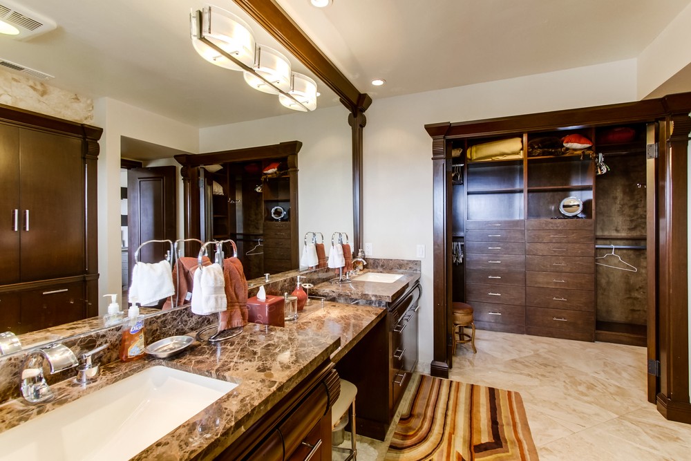 Virtual tour photo 28 of 45 for 6733 Fashion Hills Blvd