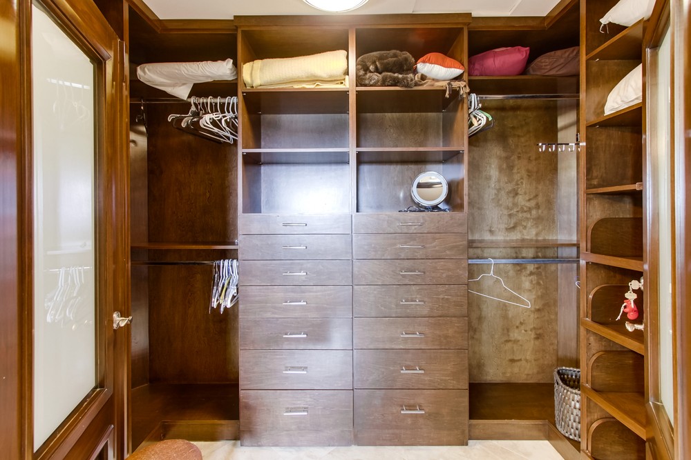Virtual tour photo 29 of 45 for 6733 Fashion Hills Blvd