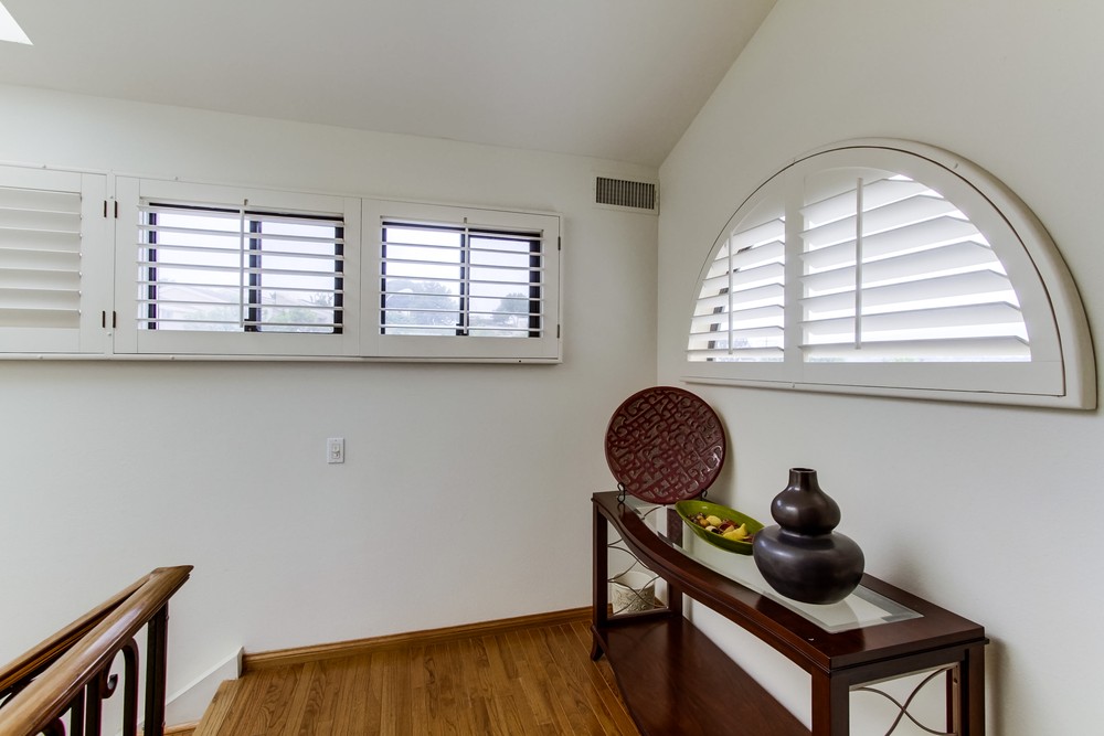 Virtual tour photo 30 of 45 for 6733 Fashion Hills Blvd