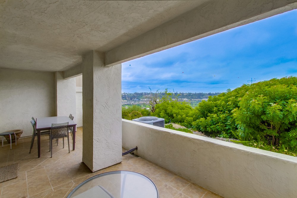 Virtual tour photo 39 of 45 for 6733 Fashion Hills Blvd