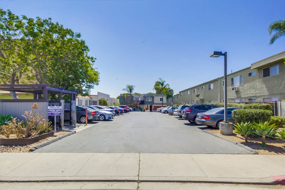 Virtual tour photo 1 of 28 for 6735 Amherst St