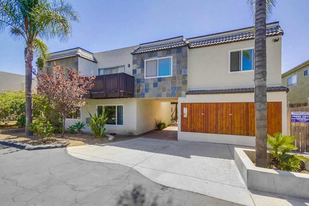 Virtual tour photo 5 of 28 for 6735 Amherst St