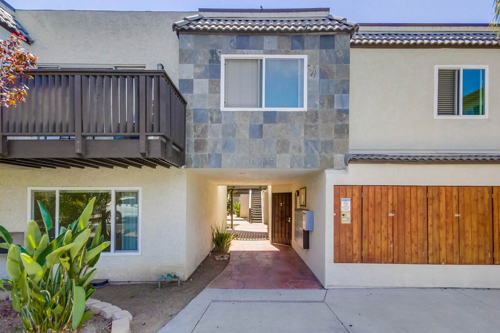 Virtual tour photo 7 of 28 for 6735 Amherst St