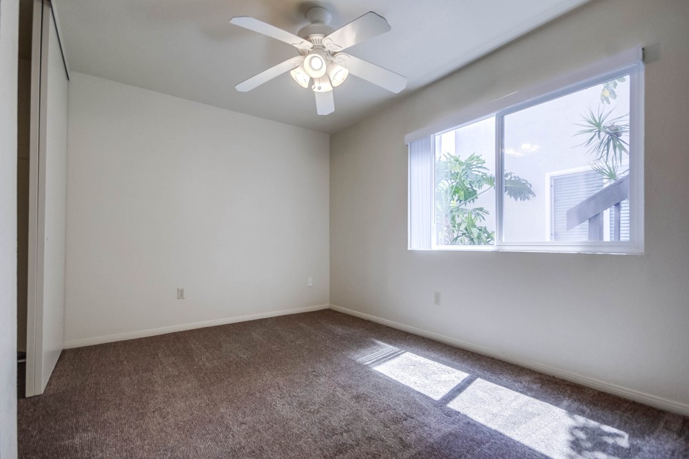 Virtual tour photo 25 of 28 for 6735 Amherst St