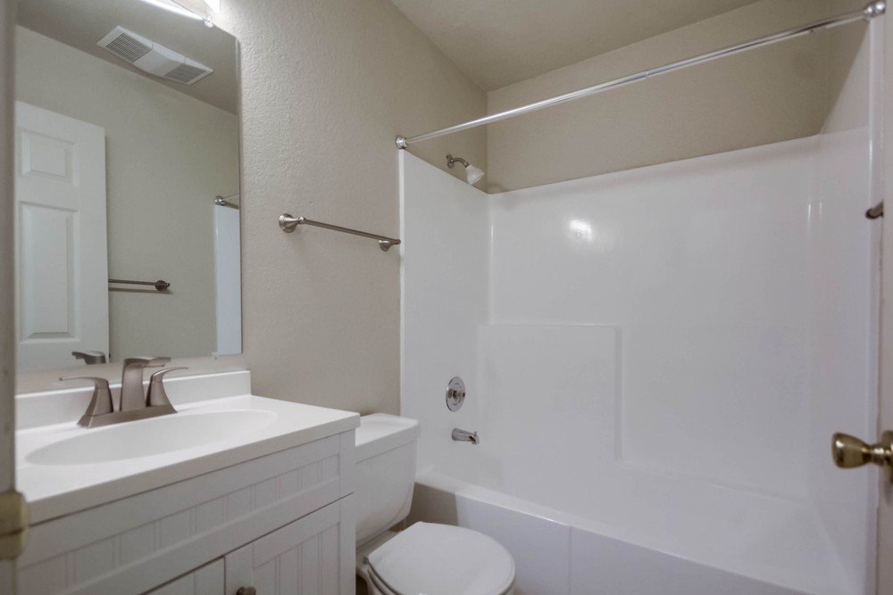 Virtual tour photo 27 of 28 for 6735 Amherst St
