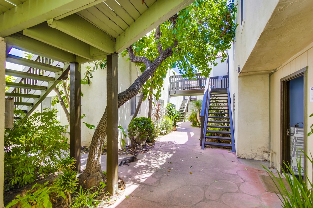 Virtual tour photo 6 of 24 for 6735 Amherst Street #9