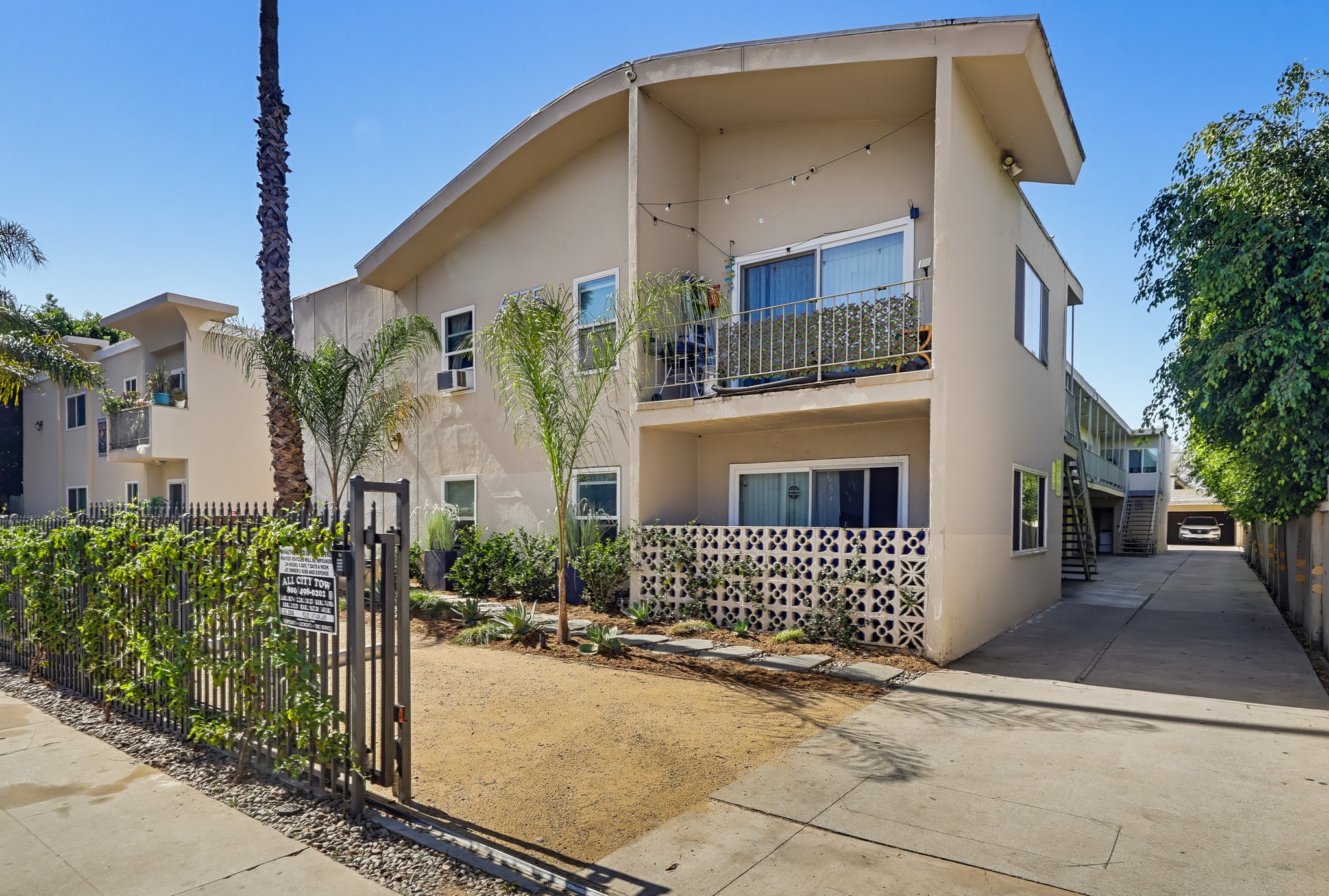Virtual tour photo 7 of 28 for 6735 Brynhurst Ave