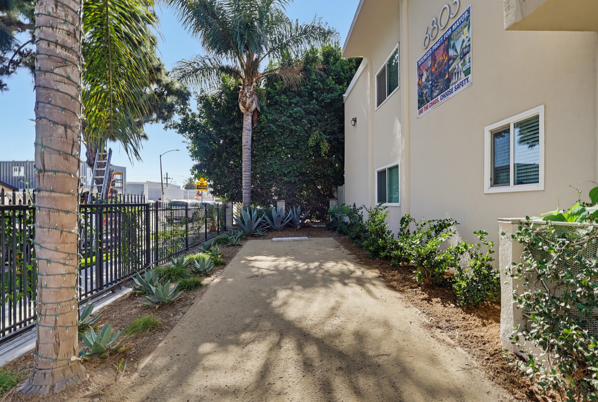 Virtual tour photo 13 of 28 for 6735 Brynhurst Ave