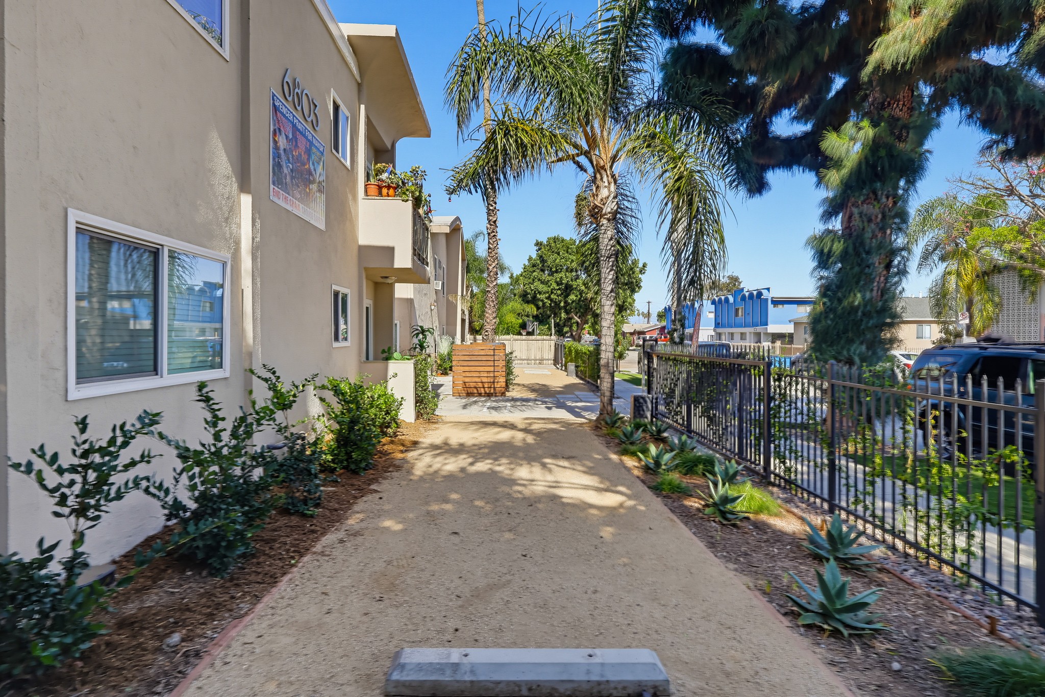 Virtual tour photo 14 of 28 for 6735 Brynhurst Ave