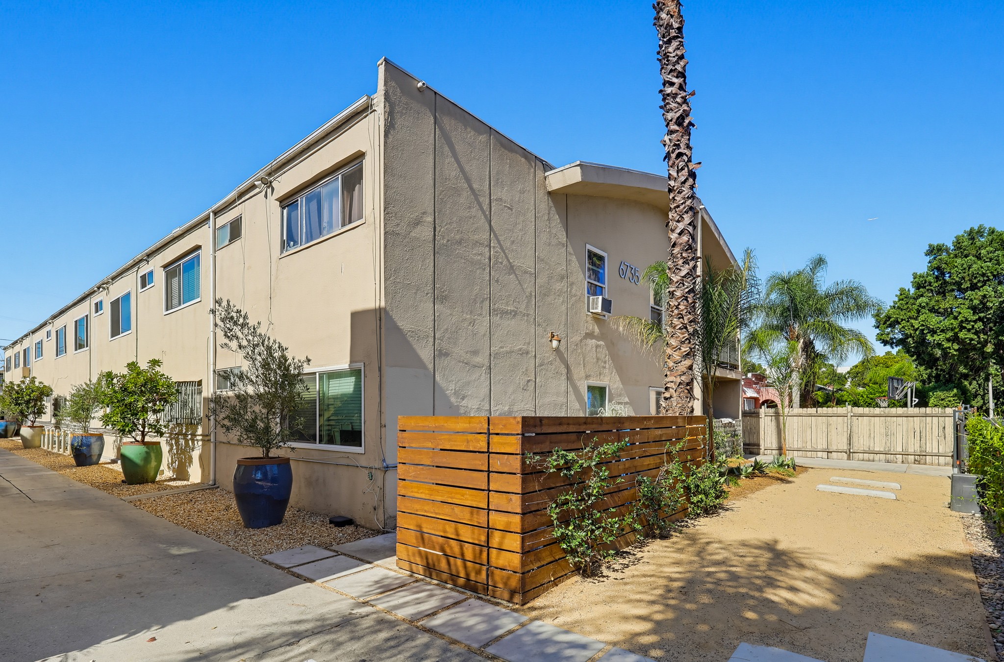 Virtual tour photo 15 of 28 for 6735 Brynhurst Ave