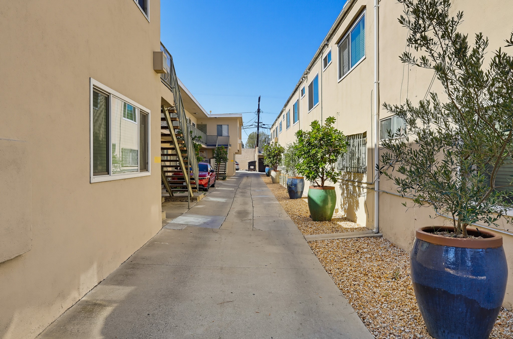 Virtual tour photo 17 of 28 for 6735 Brynhurst Ave