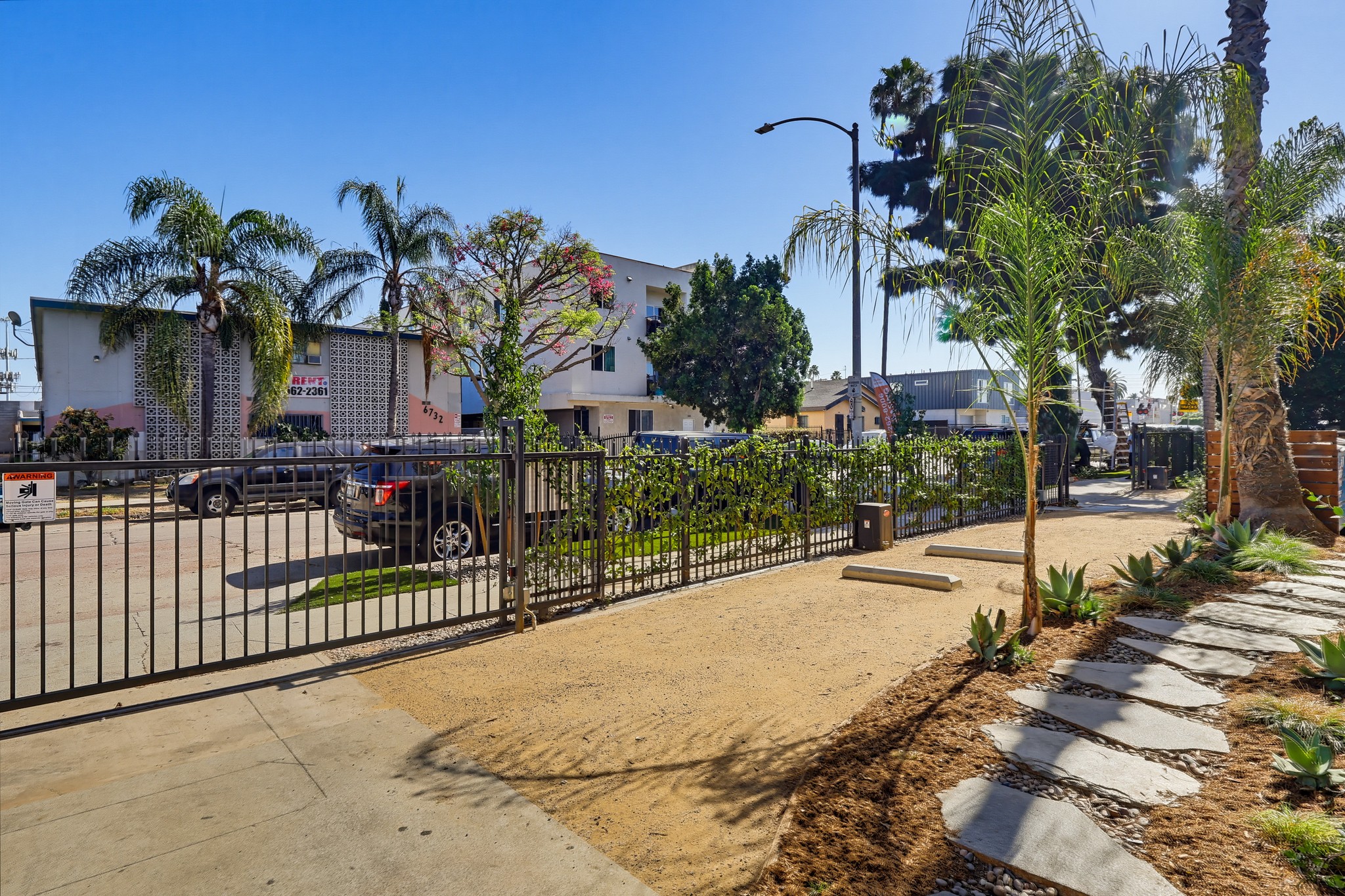 Virtual tour photo 25 of 28 for 6735 Brynhurst Ave