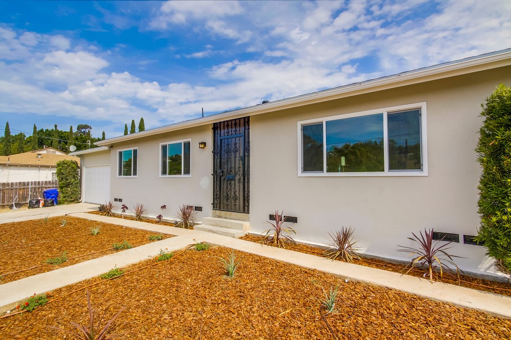Virtual tour photo 4 of 53 for 6738 Akins Ave