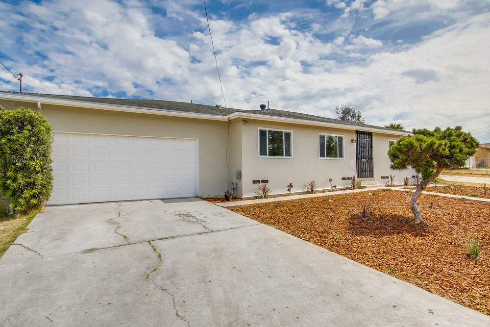 Virtual tour photo 5 of 53 for 6738 Akins Ave