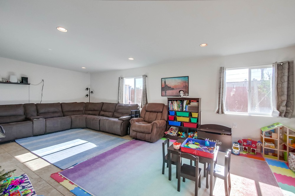 Virtual tour photo 10 of 42 for 6739 Barnhurst Dr