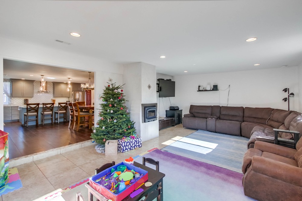 Virtual tour photo 11 of 42 for 6739 Barnhurst Dr