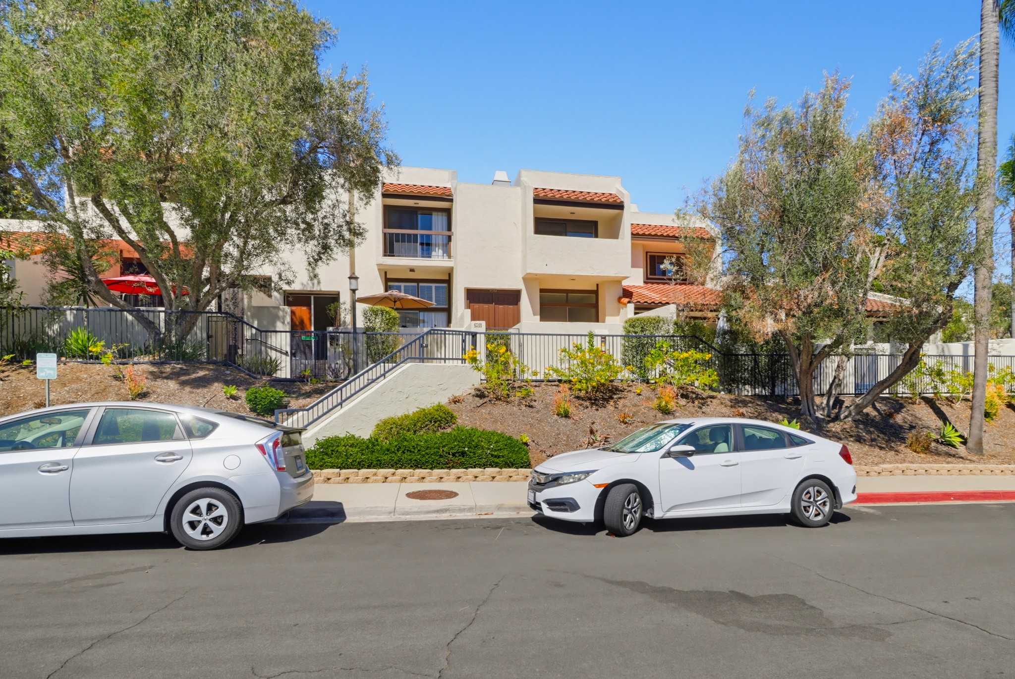 Virtual tour photo 3 of 52 for 6744 Caminito Del Greco