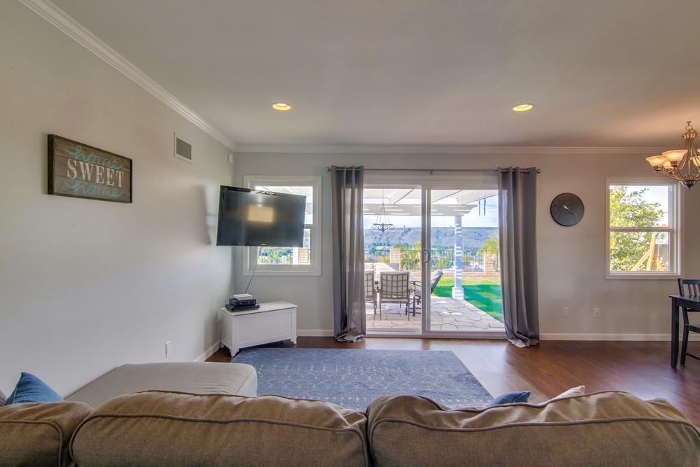 Virtual tour photo 8 of 63 for 6744 Winona Ave