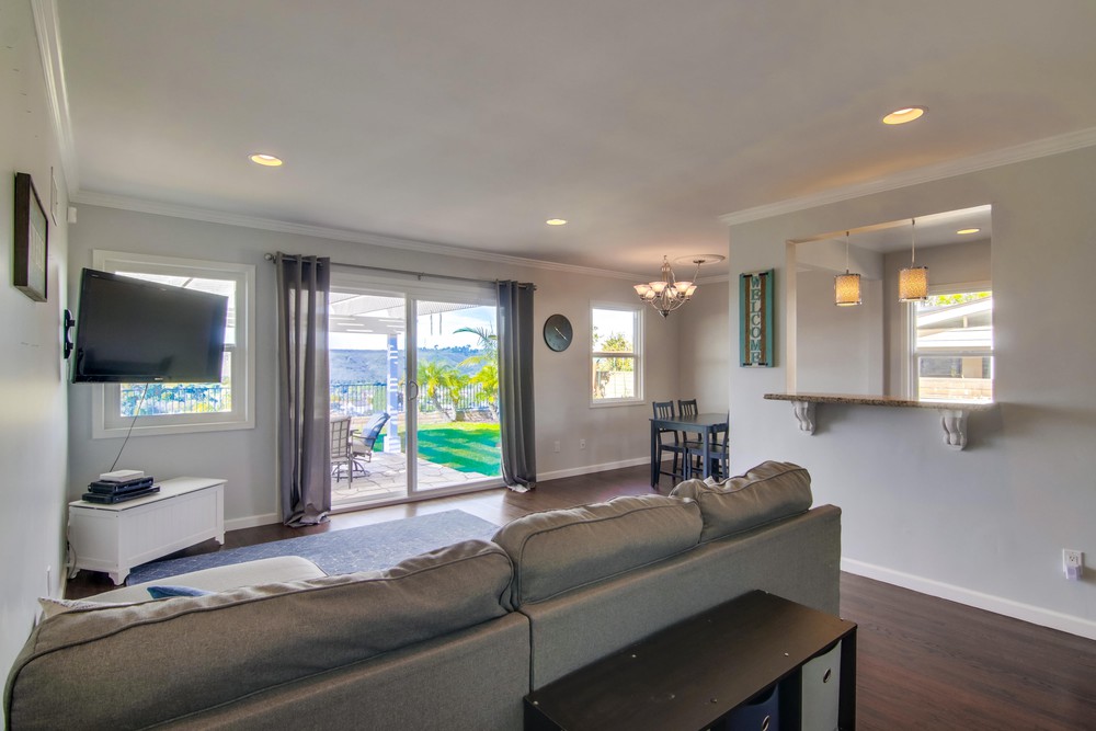 Virtual tour photo 9 of 63 for 6744 Winona Ave