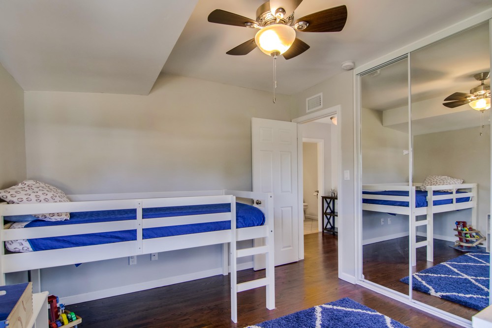 Virtual tour photo 32 of 63 for 6744 Winona Ave