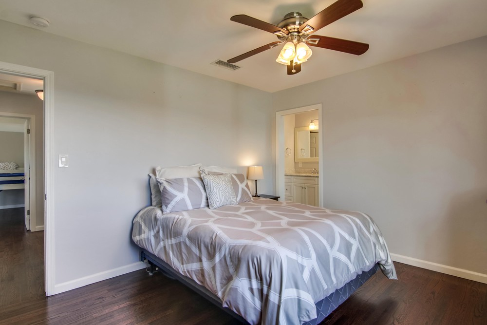 Virtual tour photo 41 of 63 for 6744 Winona Ave