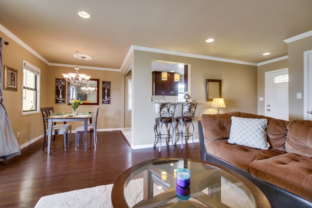 Virtual tour photo 10 of 55 for 6744 Winona Avenue
