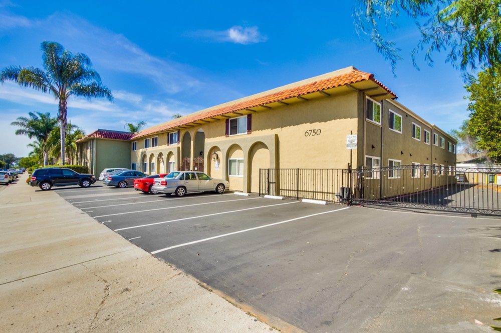 Virtual tour photo 4 of 31 for 6750 Beadnell Way #53